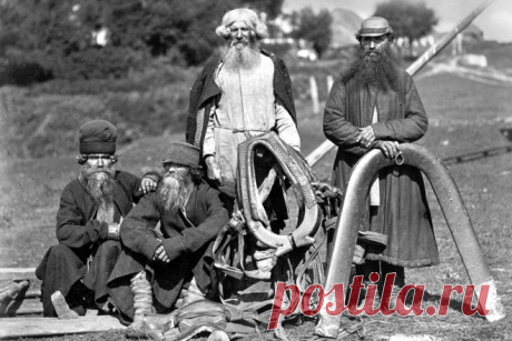 У греческих имен непростая судьба на Руси. Да и у латинских тоже. И у еврейских... Благородные имена святых подвижников – Сергий, Александр, Владимир, Николай – в народной ономастике неизбежно мутируют в Серегу, Сашку, Вовку и Колю.