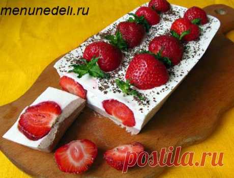 Творожный торт без выпечки с клубникой / Меню недели