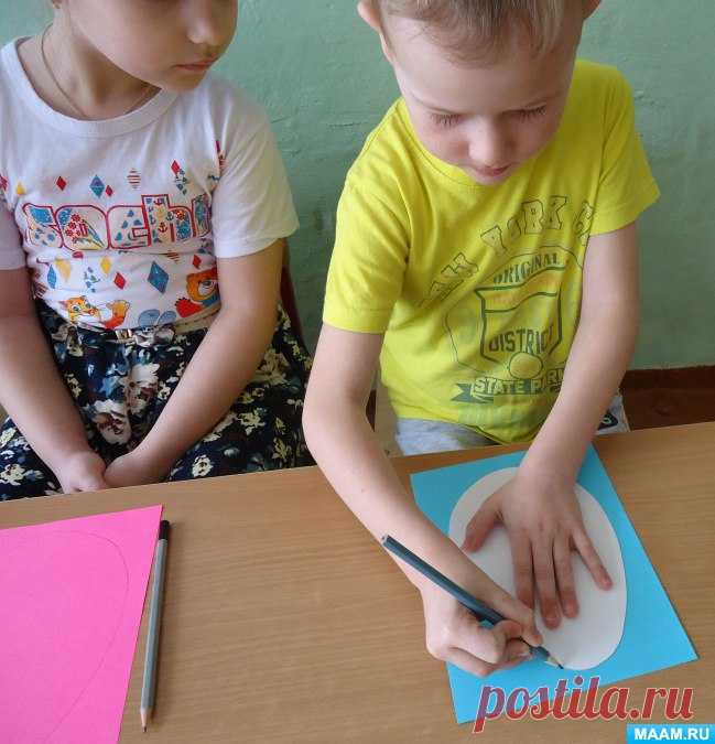 Как сделать, чтобы цыплята вылупились из белоснежных ватных дисков, знают воспитатель Надежда Личман и ребята из детского сада №330 Омска. http://www.maam.ru/detskijsad/detskii-master-klas-pas..