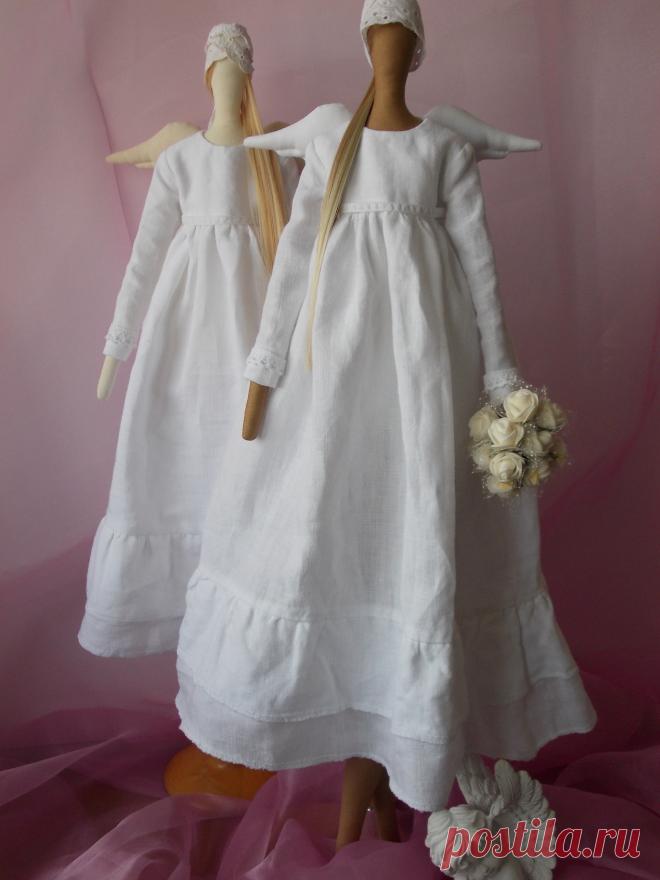 This dress is made for Tilda doll 26 inches (65 cm) tall and Odiva Tilda doll 68 cm-27 "
The dress is cute. A simple pattern and your imagination will give you the best dress. Add lace and your personal details and you will get the most beautiful dress.
https://www.etsy.com/listing/930979027/pdf-white-dress-pattern-and-tutorial-for?ref=shop_home_active_13&crt=1