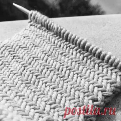knitting patterns Herringbone stitch pattern Le point de chevron Вязать узор Ёлочка https://www.etsy.com/fr/shop/TadosKnitting knitting patterns How to knit herringbone stitch / TUTO Comment tricoter le point de TRICOT le point de chevron / ...