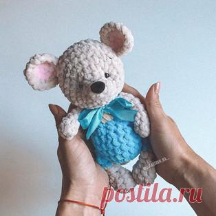 Мышаня амигуруми. Схемы и описания для вязания игрушек крючком! Бесплатный мастер-класс от Екатерины Крыжановской по вязанию мышки из плюшевой пряжи по имени Мышаня. Высота вязаной крючком игрушки примерно 20 см. Д…