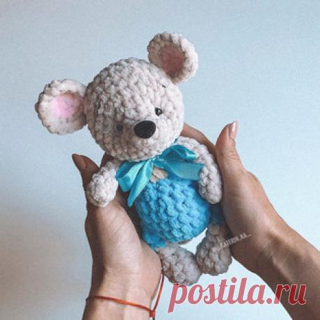Мышаня амигуруми. Схемы и описания для вязания игрушек крючком! Бесплатный мастер-класс от Екатерины Крыжановской по вязанию мышки из плюшевой пряжи по имени Мышаня. Высота вязаной крючком игрушки примерно 20 см. Д…