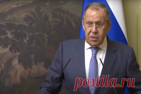 Лавров назвал высказывания о ядерной угрозе от РФ «бурным потоком сознания». Глава МИД подчеркнул, что не имеет медобразования, чтобы оценивать подобные заявления Байдена и Зеленского.