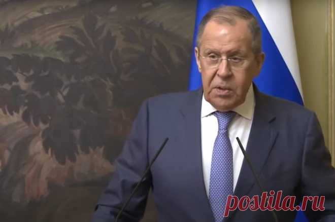 Лавров назвал высказывания о ядерной угрозе от РФ «бурным потоком сознания». Глава МИД подчеркнул, что не имеет медобразования, чтобы оценивать подобные заявления Байдена и Зеленского.