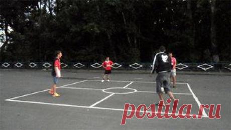 5 самых популярных дворовых игр с мячом, в которые мы играли в детстве