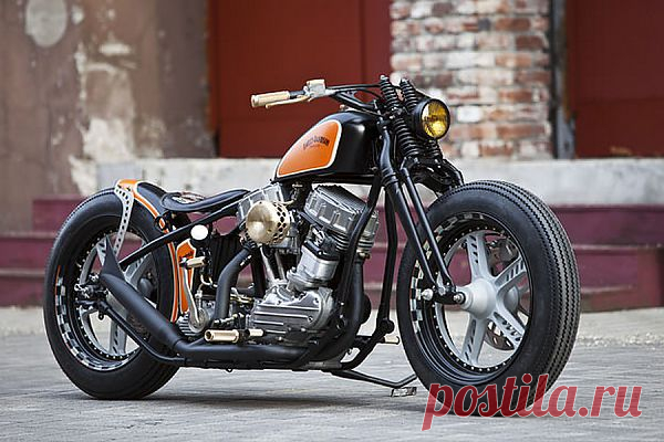 1951 Harley-Davidson Panhead by Thunderbike.