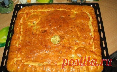 Замечательный рецепт пирога с куриным мясом вашему вниманию. Пышное тесто, нежная курочка внутри - что может быть вкуснее!😊 ЛЮБИМЫЙ БАБУШКИН КУРНИК Ингредиенты: Тесто: -мука 3-4 стакана; -250 гр.маргарина (пачка); -1 стакан кефира или сметаны; -1 чайная л. соды(без горки); -щепотка соли Начинка: -картофель сырой очищенный 3-4 шт; -мясо (филе) куриное-2 грудки; -Лук-2-3 головки; -соль, специи Тесто: 1. Муку просеять, посолить, добавить соды, растопленный маргарин и кефир, замесить мягкое,…