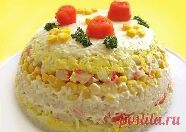 Вкусные салатики с крабовыми палочками: 10 рецептов