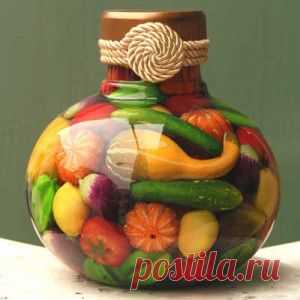 Декоративные бутылки – украшение интерьера своими руками.