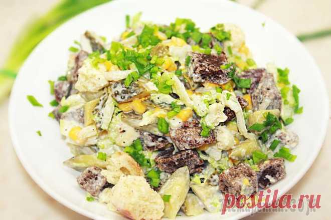 Салат с сухариками и кукурузой - Вкусный и простой салат на Новый год