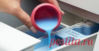 5 неожиданных способов использовать  кондиционер для белья 
Многие наверняка помнят времена, когда кондиционер для белья был заморской диковинкой, вещью для избранных, которую можно было достать исключительно по большому «блату».  Хорошо, что сегодня все иначе. Найти неплохой смягчитель можно в ближайшем магазине. Не поленитесь положить в корзину эту полезную штучку. Ведь кроме жесткости ткани, она справится и кое с чем ещё. 
Купили большой флакон кондиционера для белья, к...