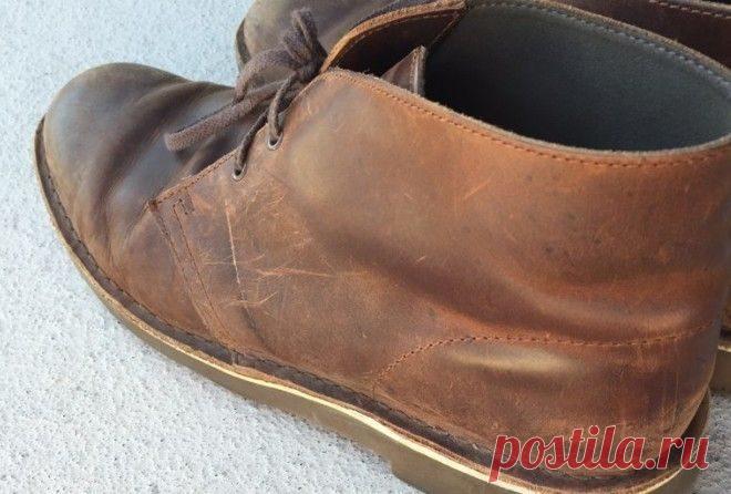 Убираем потертости с обуви - Журнал Советов Не стоит выбрасывать обувь лишь из-за небольших потертостей. Мы расскажем, как легко можно оживить старую обувь. 1. Зубная пастаНанесите немного пасты на проблемные участки и потрите. Затем пройдитесь по обуви влажной тряпкой и высушите. 2. Пищевая сода Смешайте 2 столовые ложки пищевой соды и 100 мл тёплой воды. Нанесите смесь на обувь и подождите. Если […]