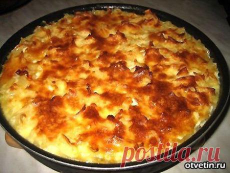 Овощьная зепеканка- Для приготовления прекрасной запеканки понадобится: куриный фарш, овощи ( лук репчатый, помидоры, болгарский перец разных цветов, картофель) А также сметана, масло подсолнечное и тертый сыр.