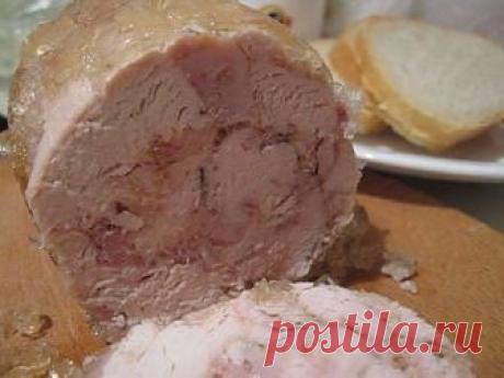 Куриная ветчина в банке - вкус настоящего домашнего деликатеса! В отличие от магазинной ветчины, набор продуктов самый натуральный и естественный, никаких Е, красителей, усилителей вкуса и прочей химии. Ингредиенты: - Мясо курицы (не только филе) — 600 г - Желатин — 1 ст...