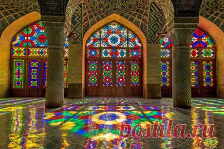 Nasir ol Molk Mosque - Wikipedia