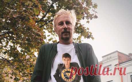 Экс-члена группы «Ногу свело!» обстреляли из газового пистолета в Москве. В Москве в бывшего барабанщика группы «Ногу свело!» Антона Якомульского и его жену Александру выстрелили из газового пистолета.