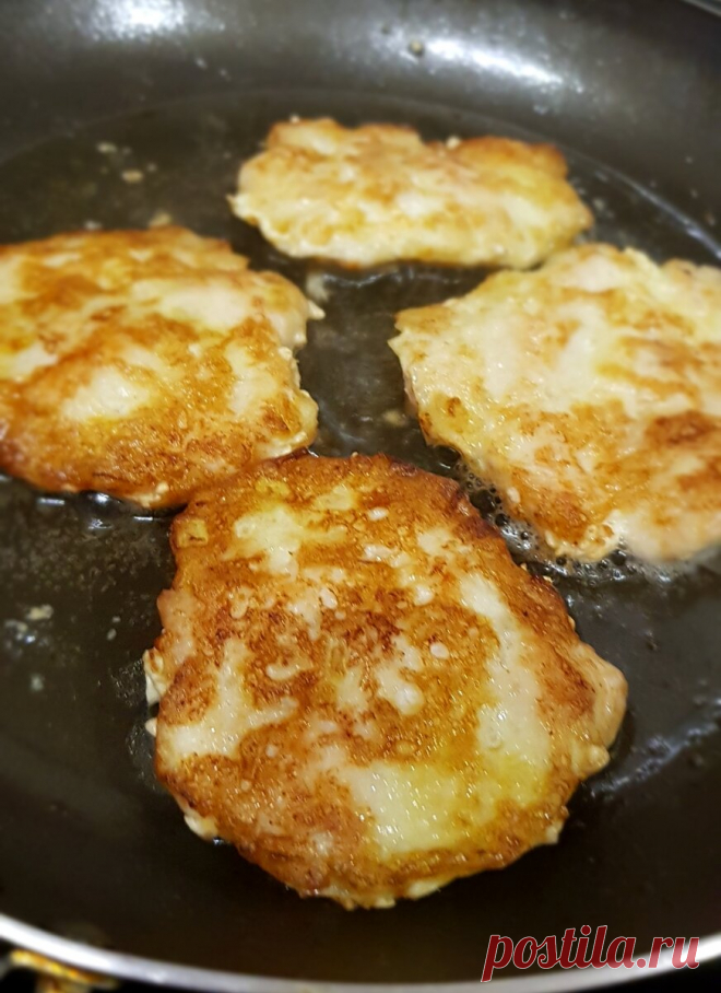 Перепробовав различные рецепты котлет из куриной грудки, поняла, что самые вкусные получаются всего из трёх ингредиентов | MyFlowersDream.ru | Яндекс Дзен