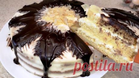 Торт Маша. Без миксера: простой десерт, сочный без пропитки Самые простые рецепты всегда получаются самыми вкусными. И этот рецепт торта, служит очередным доказательством этому. Все готовится быстро, торт получается влажным и нежным. Для приготовления вам потребуются такие ингредиенты: сгущенка, 1 банка; масло сливочное, 100 г; соль щепотка; ванилин; яйца, 2 шт; мука, 140 г; разрыхлитель, 2 ч.л. Для приготовления крема возьмите: сметана жирная, 500 […]