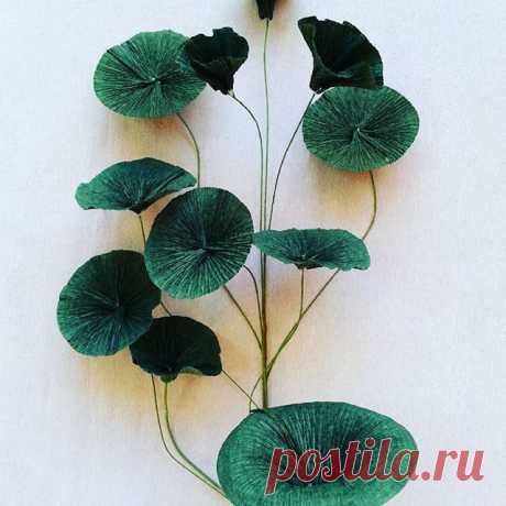 #Handmade #paper #crepepaper #leaves #decoration