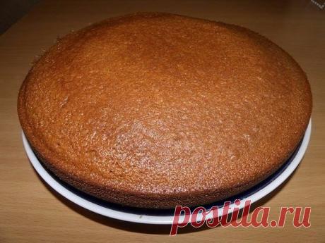 Манник: фантастически простой и вкусный пирог!
Ингредиенты:
— 1 стакан муки— 1 стакан манки— 1 стакан кефира— 3 яйца— 100 гр маргарина или масла— 1 стакан сахара— 1 ч. ложка гашеной соды (можно не гасить, сода загасится кефиром)
Приготовление:
…