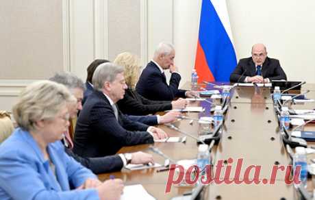 Кабмин направит регионам 12 млрд рублей на модернизацию ЖКХ. По словам премьер-министра РФ Михаила Мишустина, средства предназначены в том числе для обновления инженерных сетей, ремонта котельных, очистных сооружений