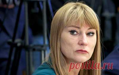 Журова заявила, что у Овечкина не будет проблем с приездом в США из-за базы "Миротворец". Олимпийская чемпионка назвала включение хоккеиста в базу "Миротворец" сотрясанием воздуха и обычным пиаром