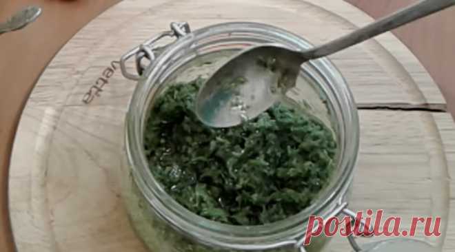 Не выкидывайте стебли укропа. Из них можно сделать кое-что очень вкусное