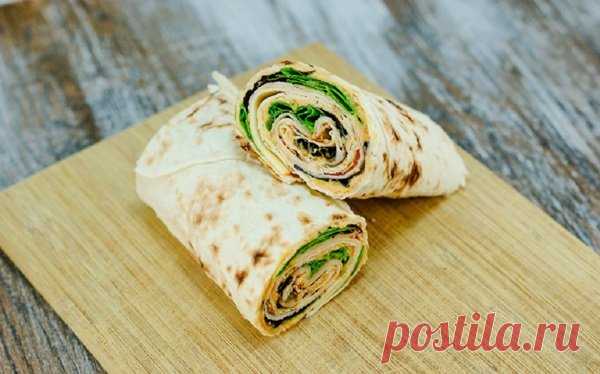 Рулеты из лаваша с разными начинками: рецепты с фото простые и вкусные на праздничный стол рулета в лаваше жареные на сковороде и в духовке с крабовыми палочками - allWomens