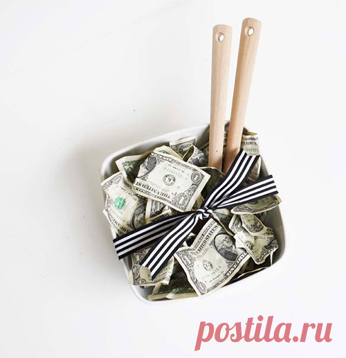 Как оригинально подарить деньги.