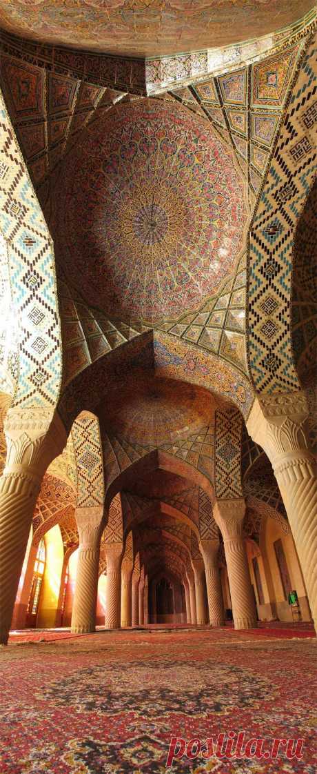 Nasir-ol-Molk Mosque- Shiraz,Iran,  
flickr от k_man123  |  Найдено на сайте borzui.tumblr.com.