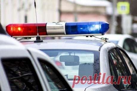 Африканец заступился за россиянку и стал участником массовой драки. В Ульяновске четверо местных жителей подрались с восьмью африканскими студентами после того, как один из иностранцев заступился за россиянку. В драке один из студентов получил тяжелые травмы — он выпал из окна второго этажа и сломал ребра, ноги, позвоночник и правую руку.