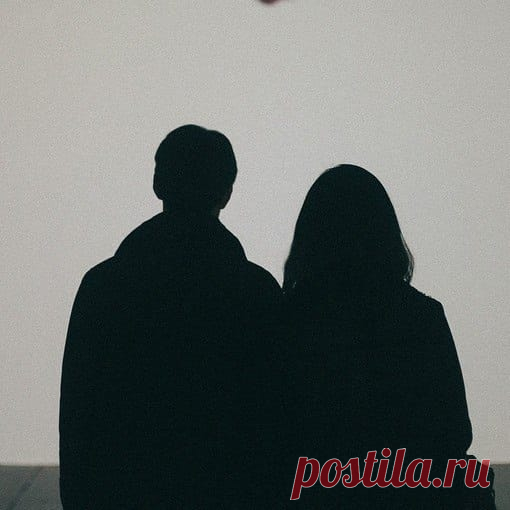 Если ты человека любишь, никогда не будет лишним ему об этом напомнить. Нил Гейман, "Американские боги"