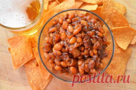 5 лучших рецептов с фасолью - Steak Lovers - 7 июня - 43795458942 - Медиаплатформа МирТесен Фасоль — чемпион среди бобов по содержанию растительного белка. Не зря вегетарианцы используют ее как вполне полноценную замену мяса. Фасоль, как и любые другие бобы, отлично чувствует себя в составе самых разных рецептов, неважно к какой кухне они принадлежат. Сытные и питательные блюда из фасоли - 7 июня - 43795458942 - Медиаплатформа МирТесен