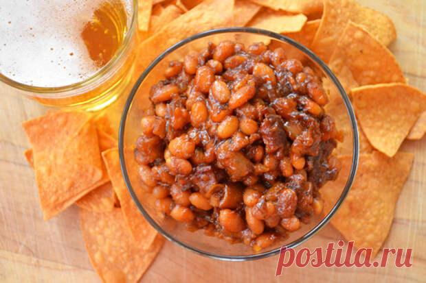 5 лучших рецептов с фасолью - Steak Lovers - 7 июня - 43795458942 - Медиаплатформа МирТесен Фасоль — чемпион среди бобов по содержанию растительного белка. Не зря вегетарианцы используют ее как вполне полноценную замену мяса. Фасоль, как и любые другие бобы, отлично чувствует себя в составе самых разных рецептов, неважно к какой кухне они принадлежат. Сытные и питательные блюда из фасоли - 7 июня - 43795458942 - Медиаплатформа МирТесен