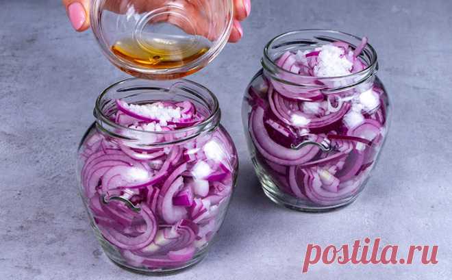 Маринуем лук для любого мясного блюда и на зимнюю закуску. Горечь убираем, остается только вкус