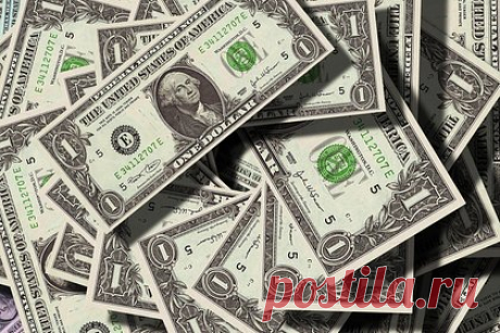 Спрогнозирован курс доллара в 2023 году. Директор департамента инвестиционного консультирования «Открытие Инвестиции» Андрей Шенк спрогнозировал, что, если в следующем году мир не накроет очередной экономический катаклизм, доллар будет стоить 72-75 рублей. Инвестконсультант считает, что при рецессии мир может столкнутся с удешевлением энергоресурсов.