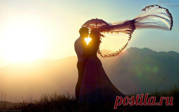 Каждый Мастер, во все времена и во всех странах, слышал зов и достигал гармонии с небом и землей. Много троп ведет к вершине горы Фудзи, но эта вершина одна — любовь." (c) Уэсиба Морихэй