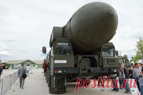 Эксперты начали определять место хранения ядерного оружия России в Белоруссии. Эксперты пытаются установить возможные места, где на территории Белоруссии будет размещено хранилище российских тактических ядерных зарядов. Об этом заявил программный директор Центра исследований нераспространения имени Джеймса Мартина (США) Джеффри Льюис.