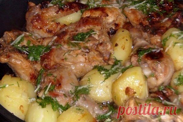 Курочка в кефире

1.Курицу разрезать на порционные кусочки+соль,перец.
2.Смешиваем 1 стакан кефира+1 ч.л. томат. пасты+0.5 ч.л. горчицы.
3.Курицу заливаем маринадом и оставляем на ночь.
4.В форму для запекания укладываем кусочки, поливаем оставшимся маринадом и запекаем.
5.Картофель отварить.
6.Когда курица будет готова, картофель укладываем к курице, поливаем чесночным маслом (смешать 3 стол.л. раст. масла+зелень+изм. чеснок).