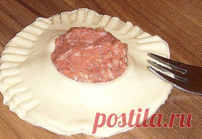 "Гусарики" из слоёного теста..