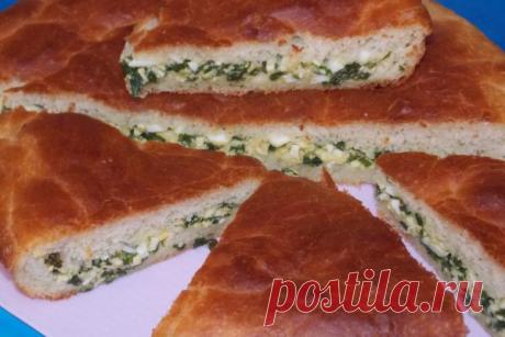 Пирог с зеленым луком и яйцом из жидкого дрожжевого теста на сыворотке | CityWomanCafe.com