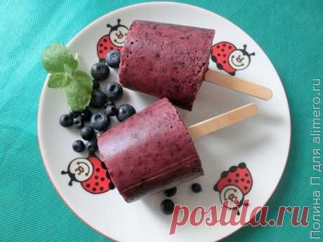 Сорбет из клубники, банана и черники