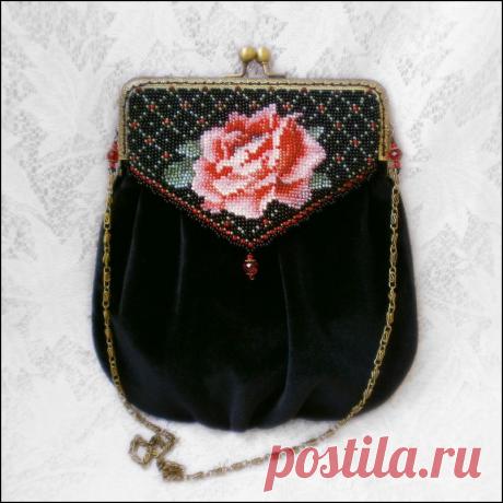 Сумочка Королевская роза | biser.info - всё о бисере и бисерном творчестве