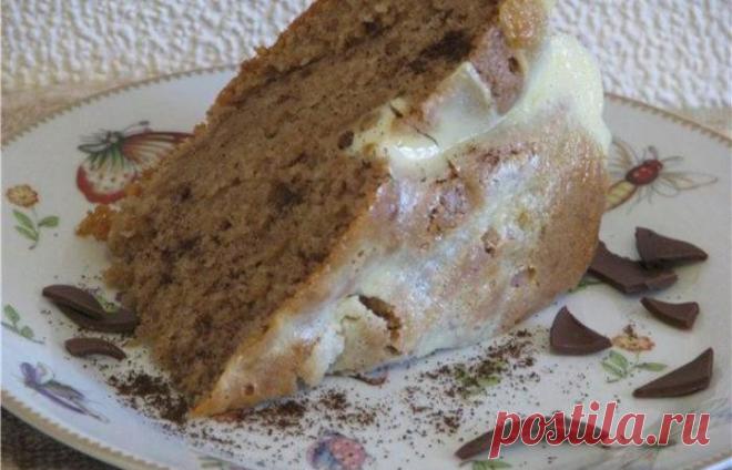 Сметанный бисквит Сметанный бисквит - нежный, воздушный и пышный. Он готовится совсем просто и послужит прекрасной незаменимой основой для многих тортов, а также будет