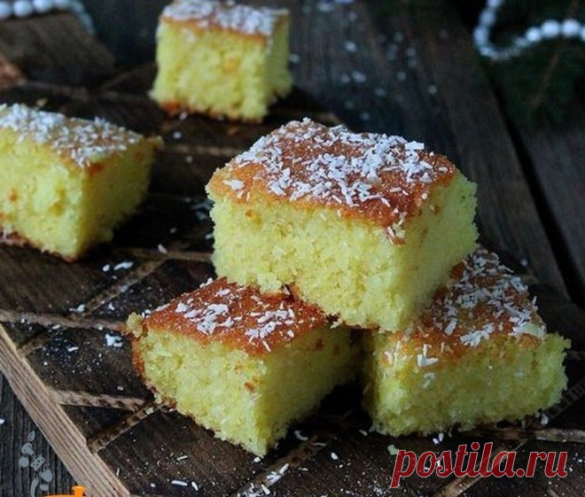 МАННИК - ЭТО НЕЧТО-ОЧЕНЬ ВКУСНОЕ-НЕЖНОЕ! ГОТОВЛЮ ЧАСТО, ТАК КАК  МИНИМУМ ПРОДУКТОВ, НУ И ОЧЕНЬ ВКУСНО!  .

Ингредиенты: .
● 1 ст. кефира
● 1 ст. манки
● 1 ст. муки
● 1 ст. молока
● 1 ст. сахара
● 1 крупное яйцо
● 1 ч.л. соды
● 1 пакетик ванилина .

Приготовление: .
1. Разбиваем яйцо в миску. Добавляем в миску кефир и взбиваем венчиком. Добавим 1 ч.л. соды. Гасить ее уксусом не обязательно, поскольку кефир — продукт кисломолочный. Отправляем в миску манку, сахар и ванилин, ...