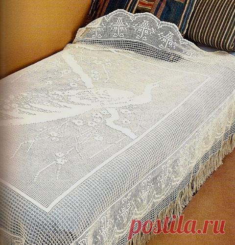 Филейное покрывало с павлином Филейное покрывало с павлином. Схема вязания крючком