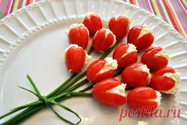 Тюльпаны из помидоров |