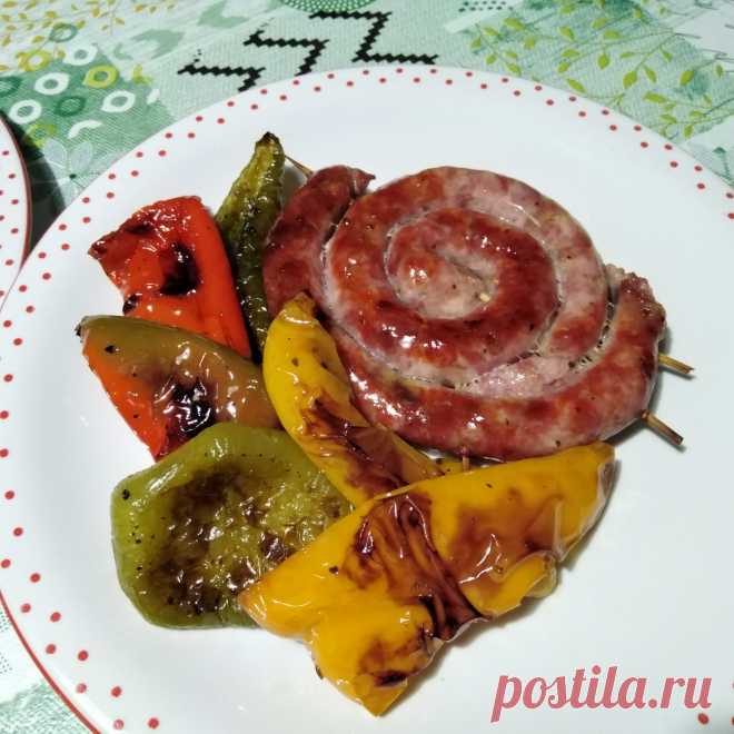 Свиные колбаски с болгарским перцем блюдо из мяса,витки из колбасы, закуска,вторые блюда