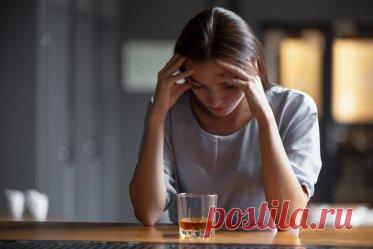 Вспомнить все: провалы в памяти от алкоголя. Дурное влияние: MedAboutMe рассказывает, почему возникают алкогольные провалы в памяти.